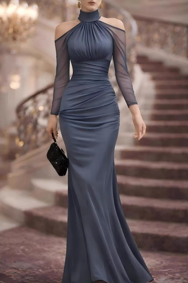 Vestido Maxi Negro con Halter y Manga Transparente