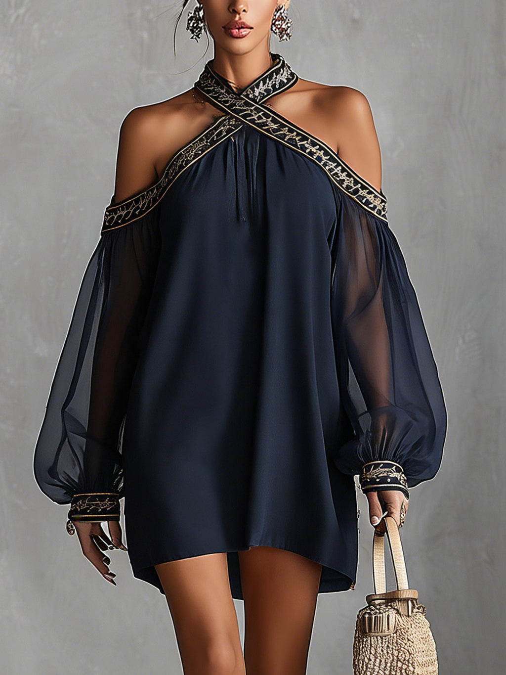 Vestido Mini con Hombros Descubiertos y Manga Larga de Chifón