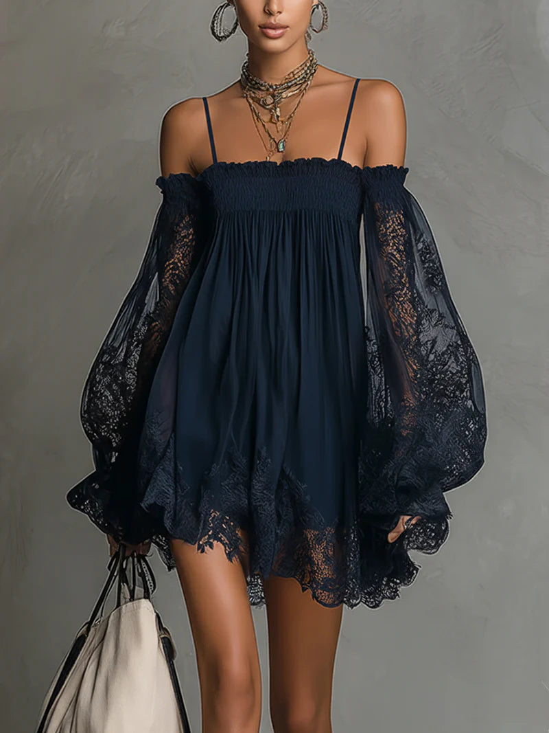 Vestido Mini Azul Marino de Encaje con Hombros Fríos
