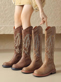 Botas Altas Marrones con Bordado y Cremallera Trasera