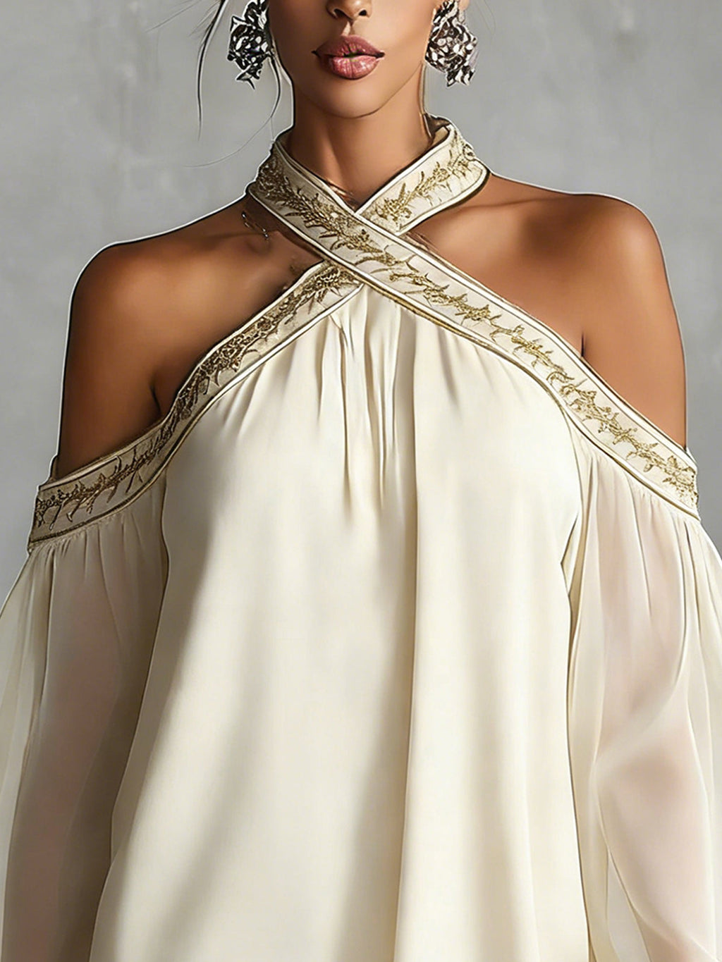 Vestido Mini con Hombros Descubiertos y Manga Larga de Chifón