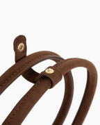 Bolso tote de piel de becerro de ante con doble cremallera y bandolera