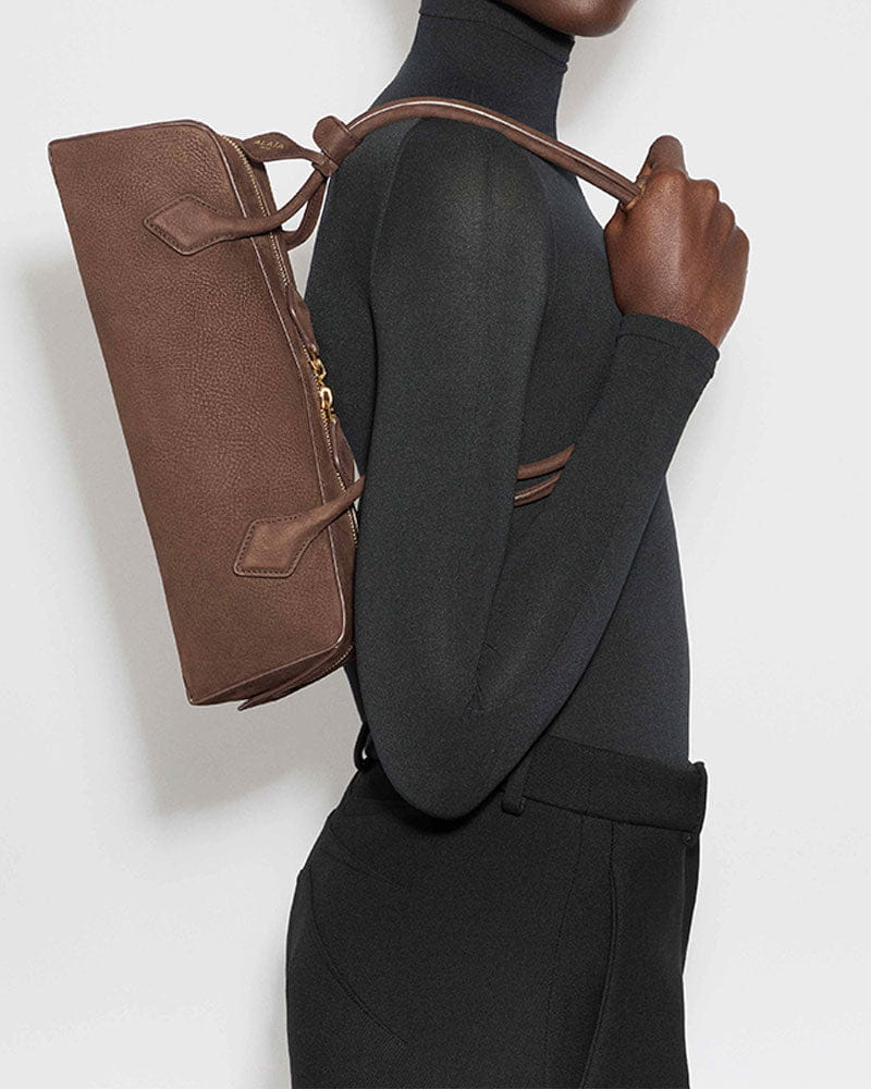 Bolso tote de piel de becerro de ante con doble cremallera y bandolera