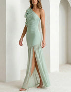 Maxikleid aus Chiffon mit einem Träger und Rüschen in Mintgrün