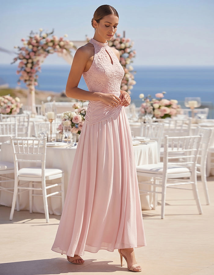 Maxikleid aus Chiffon mit rosafarbener Spitzenborte