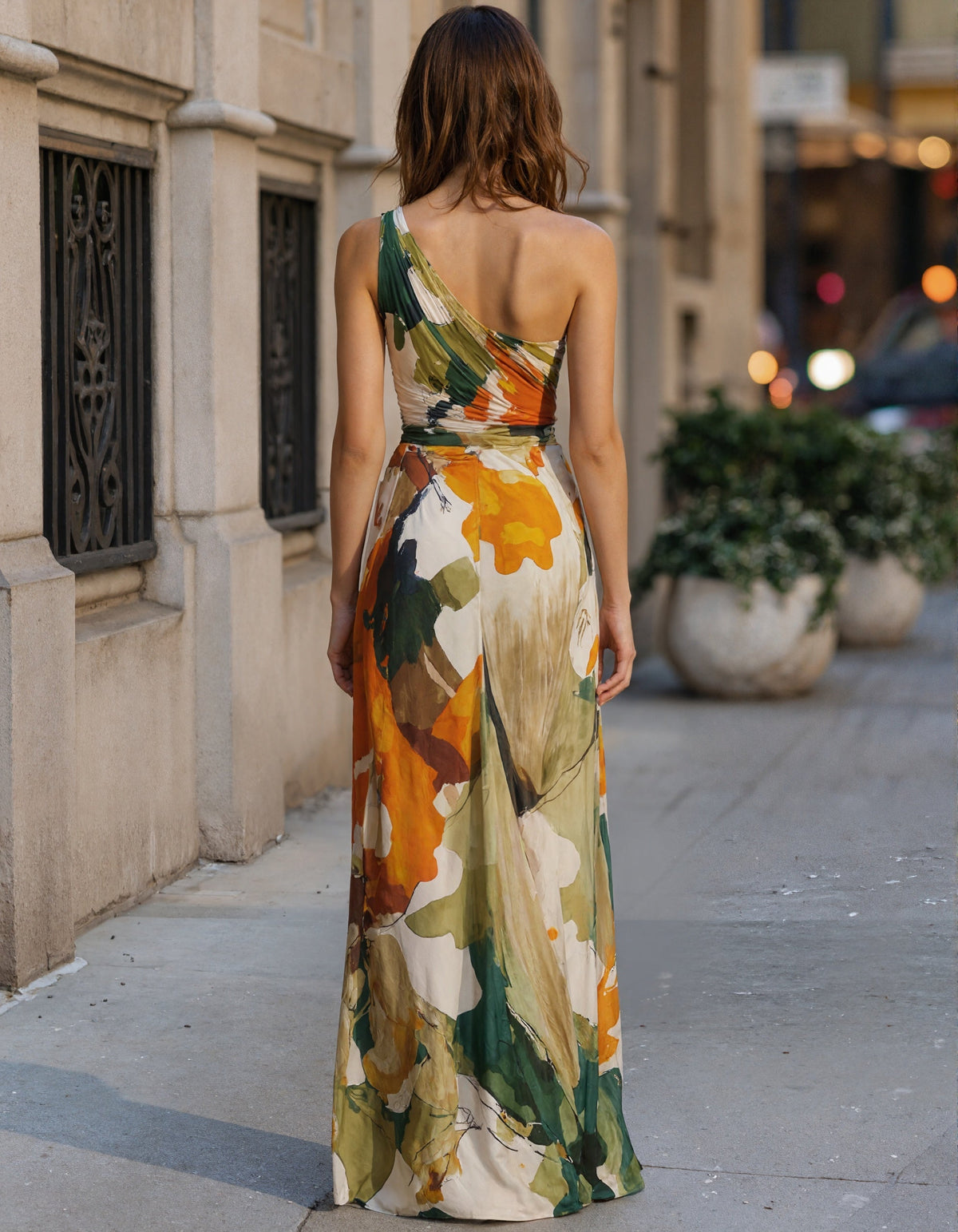 Maxikleid aus Chiffon mit orange-grünem Blumenmuster im Ölgemälde-Stil und einzelner Schulterpartie
