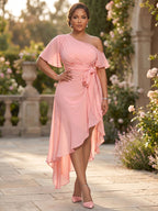 Asymmetrisches schulterfreies Maxikleid mit Rüschen aus Chiffon in Pink