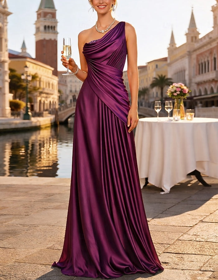Maxikleid mit drapierten Schultern aus unifarbenem Satin