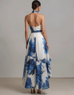Robe longue à encolure américaine imprimé floral à l'encre bleu et blanc