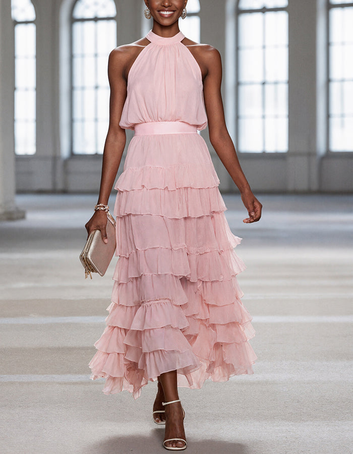 Abito lungo in chiffon rosa con design scollo a barchetta e balze a strati