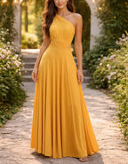 Gelbes schulterfreies Maxikleid mit gedrehter Taille