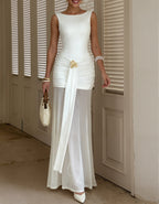 Robe longue blanche sans manches à encolure bateau