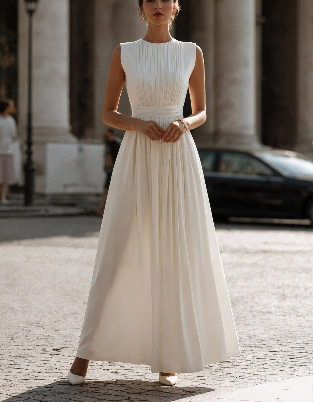 Robe longue blanche plissée sans manches