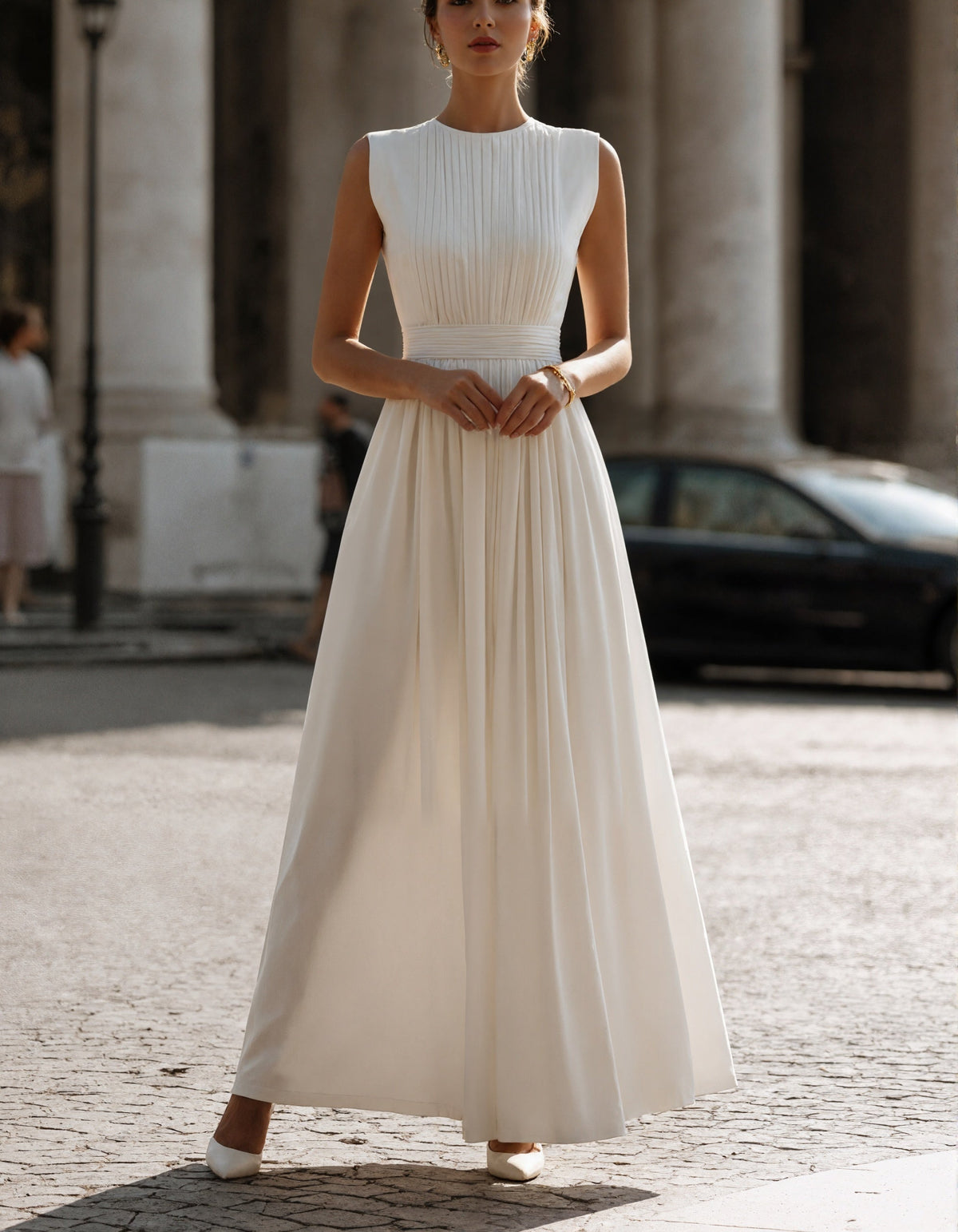 Robe longue blanche plissée sans manches