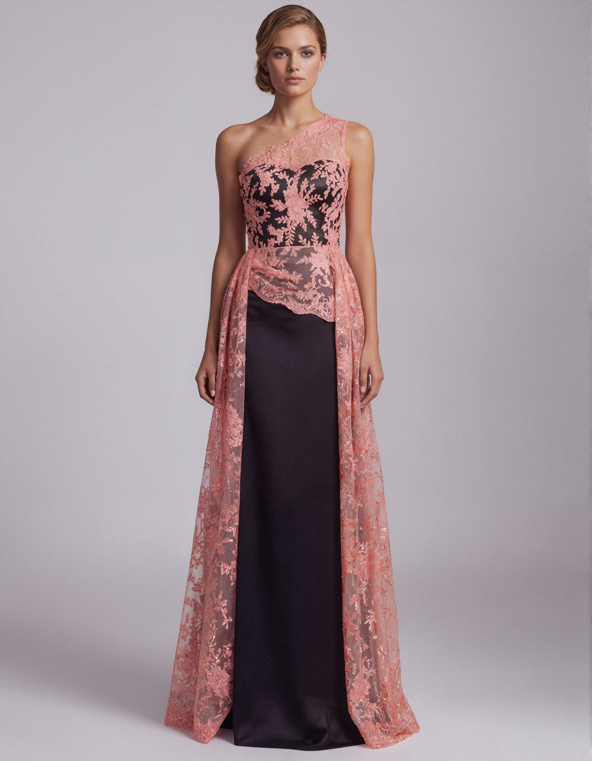 Korallenrosa Maxikleid aus schwarzem Satin mit One-Shoulder-Spitzendetail