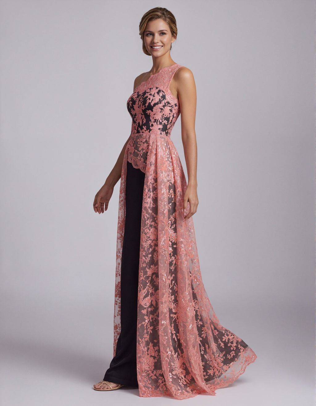 Korallenrosa Maxikleid aus schwarzem Satin mit One-Shoulder-Spitzendetail