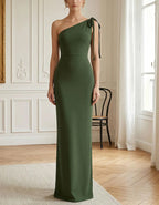 Vestido largo asimétrico verde oliva