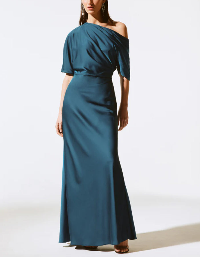 Maxikleid aus seeblauem Satin mit asymmetrischem Ausschnitt