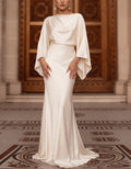 Robe longue en satin blanc à manches chauve-souris