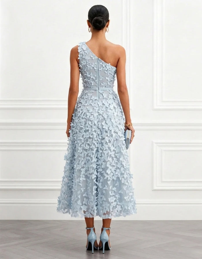 Hellblaues Maxi-Kleid mit 3D-Blumenapplikationen und Schultertasche