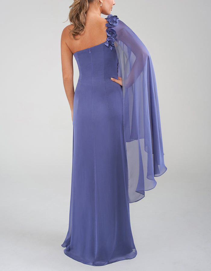 Robe longue drapée asymétrique en mousseline violette