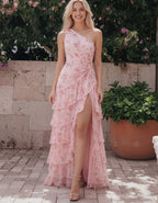 Pinkfarbenes florales Chiffon-Maxikleid mit einseitigem Träger und Rüschen