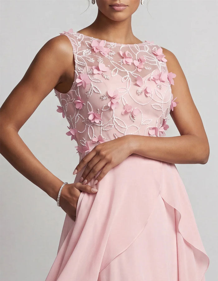 Midikleid aus Chiffon mit floraler Applikation, vorne kürzer und hinten länger geschnitten