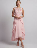 Midikleid aus Chiffon mit floraler Applikation, vorne kürzer und hinten länger geschnitten