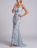 Hellblaues Maxikleid aus Tüll mit Pailletten-Blumenmuster