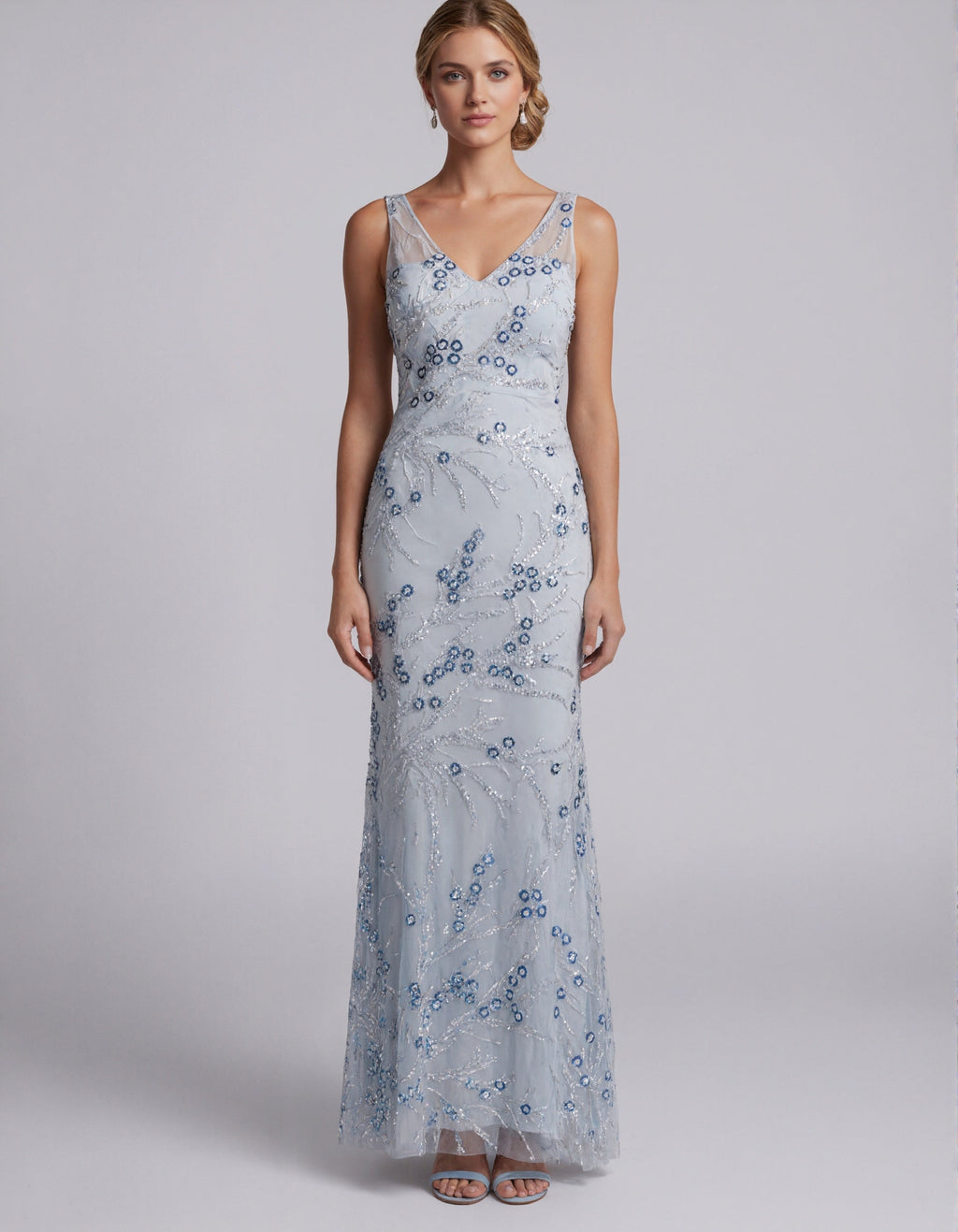Hellblaues Maxikleid aus Tüll mit Pailletten-Blumenmuster