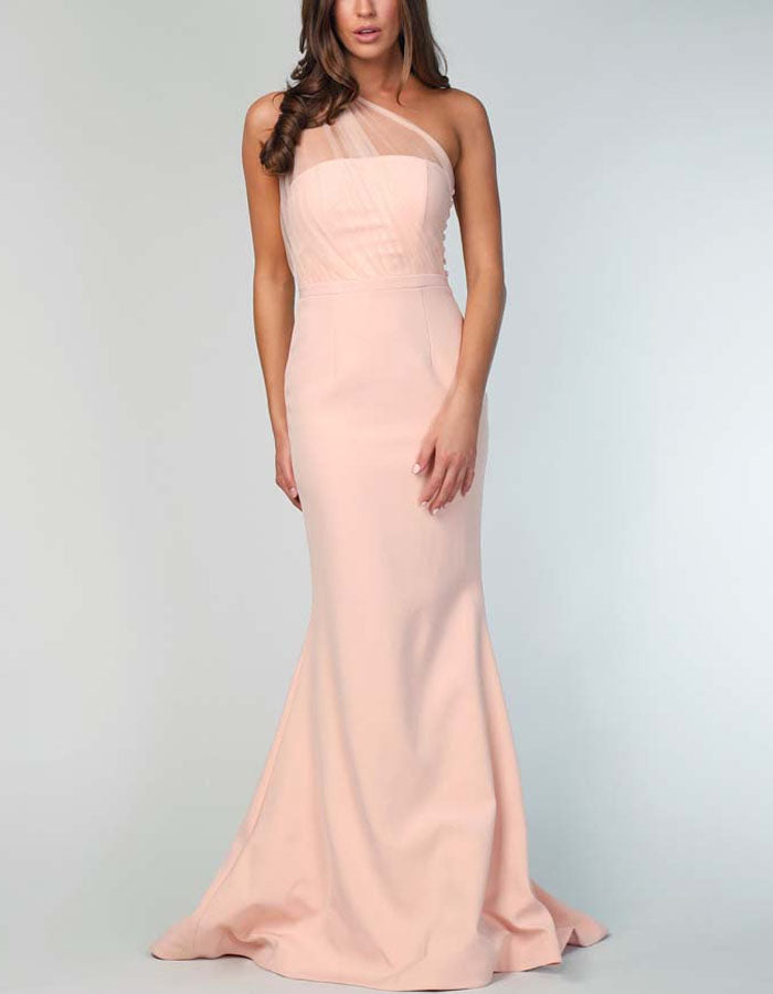 Vestido largo rosa de un hombro en tul