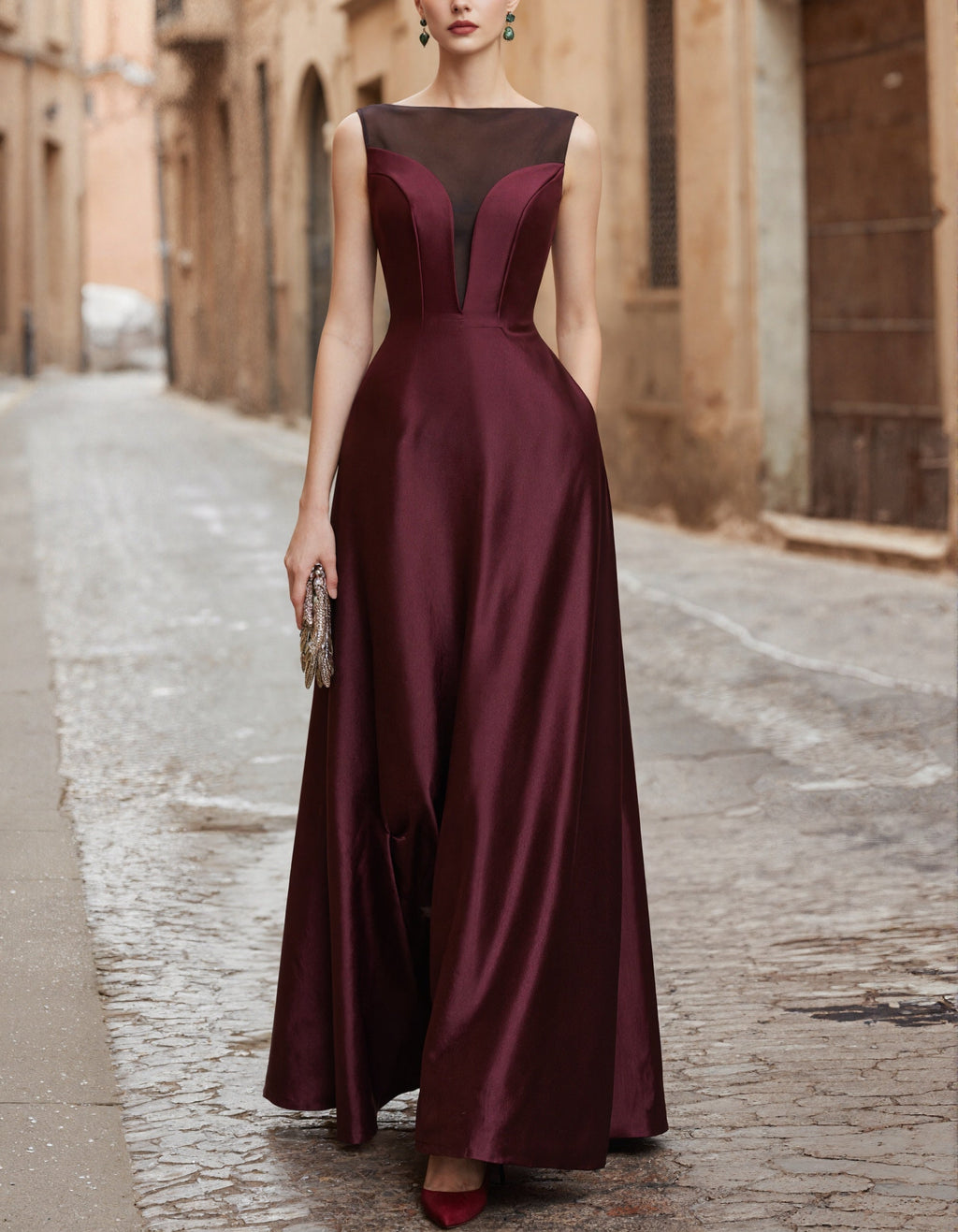 Burgunderrotes Tüll-Maxikleid mit Satin-Kragen