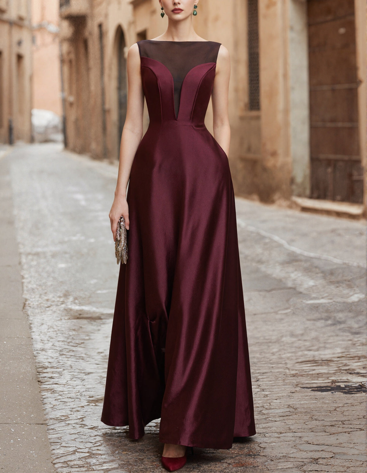 Burgunderrotes Tüll-Maxikleid mit Satin-Kragen