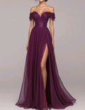 Pflaumenfarbenes schulterfreies Chiffon-Maxikleid mit Herzausschnitt