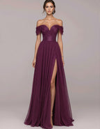 Pflaumenfarbenes schulterfreies Chiffon-Maxikleid mit Herzausschnitt