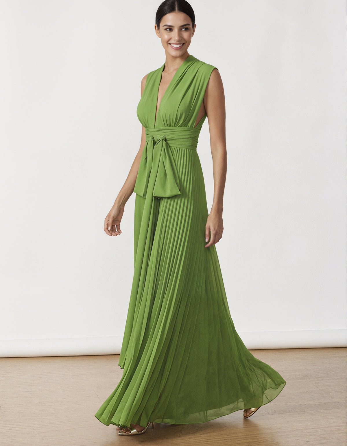 Abito lungo in chiffon plissettato verde prato con nastro