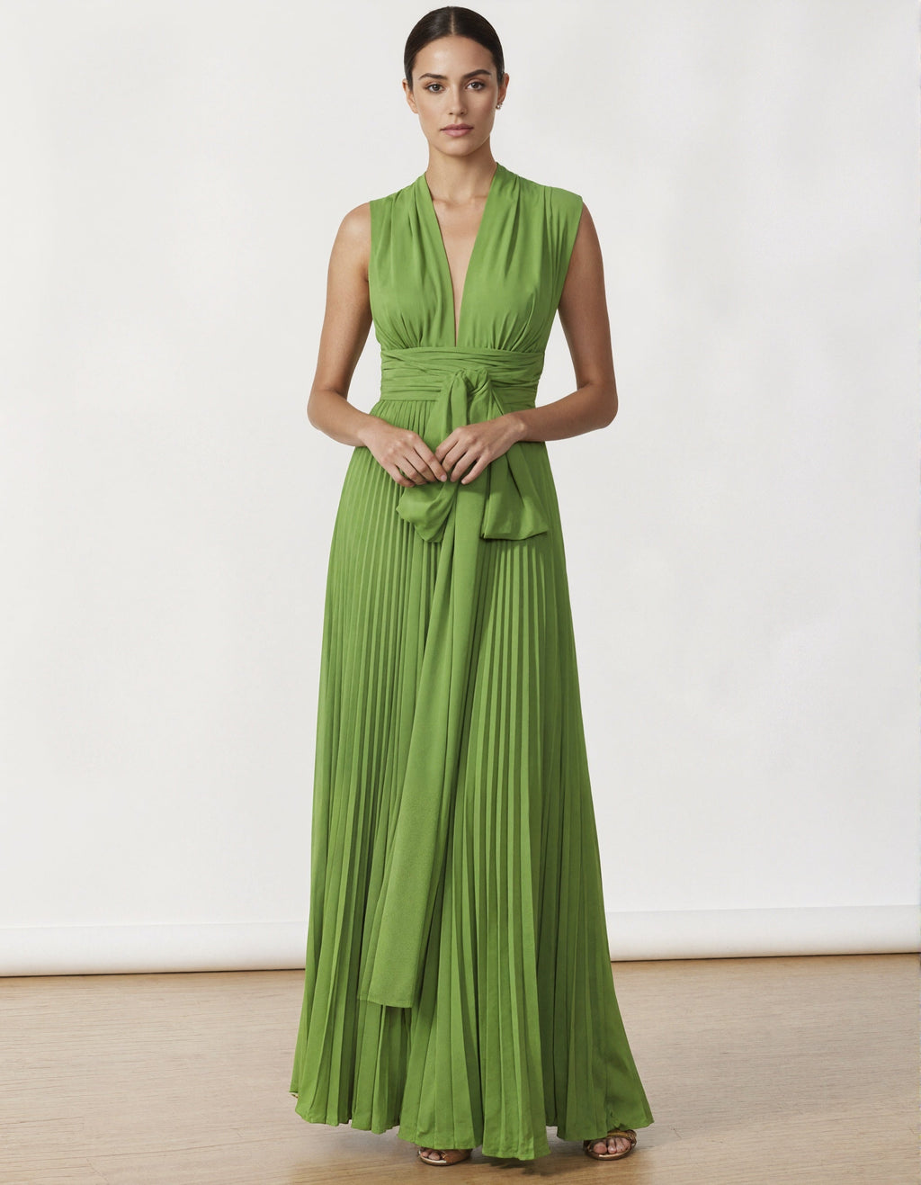 Abito lungo in chiffon plissettato verde prato con nastro