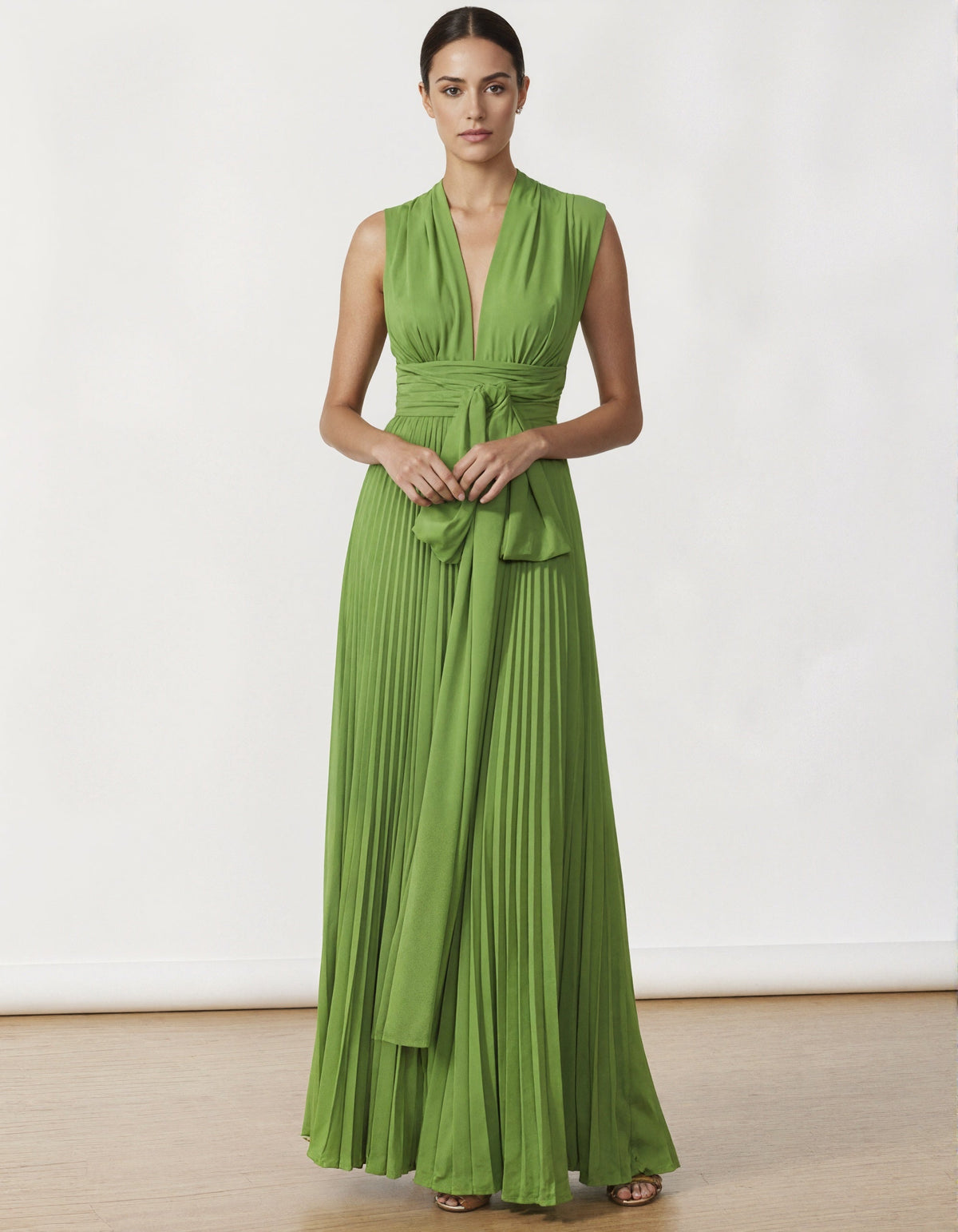 Abito lungo in chiffon plissettato verde prato con nastro
