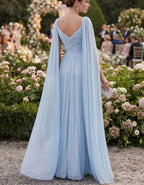 Hellblaues Chiffon-Maxikleid mit drapierten Ärmeln