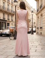 Rosa ärmelloses Maxikleid aus Satin mit 3D-Blumen und hohem Beinschlitz