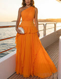 Robe longue plissée en mousseline orange à une épaule