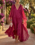 Altrosa Maxikleid aus Chiffon mit tiefem V-Ausschnitt, Fledermausärmeln und lockerer Passform
