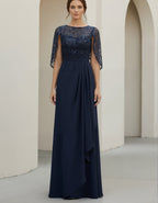 Robe longue en mousseline bleu marine avec manches en dentelle