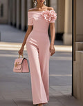 Pinkfarbener Jumpsuit mit schulterfreiem Ausschnitt, kurzen Ärmeln, 3D-Blumenapplikationen und weitem Bein