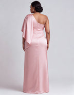 Vestido largo de raso rosa, un hombro