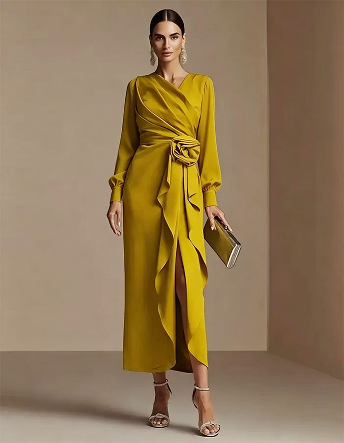 Robe longue jaune moutarde à col en V et fleurs en 3D