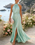 Robe longue dos nu en satin vert menthe à encolure américaine