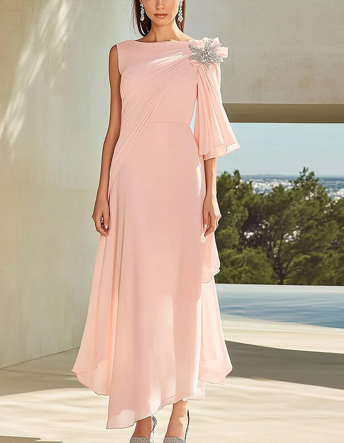 Robe longue rose en mousseline à encolure bateau et épaule dénudée plissée