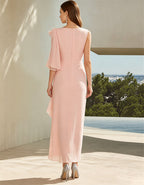 Robe longue rose en mousseline à encolure bateau et épaule dénudée plissée