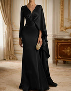 Abito lungo in raso color champagne con scollo a V e maniche lunghe